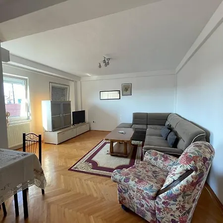 Apartment Stan Na Dan - Centar